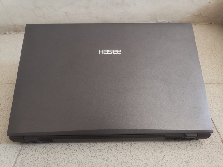 40跑分神舟k650d八代学生游戏本 ，外...