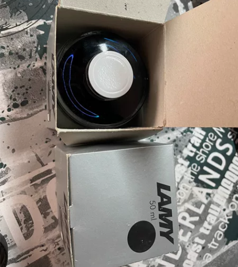 出两瓶全新未拆封的凌美墨水，碳素黑，70两...