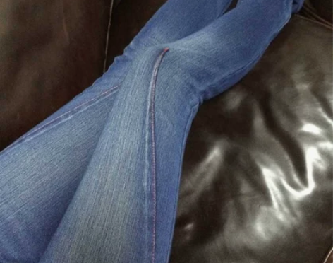 看~裤腿的拼接~显瘦就从这里开始！修身弹力...