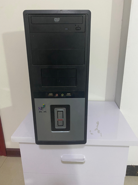 技展电脑机箱，航嘉额定250瓦电源 ，电脑...