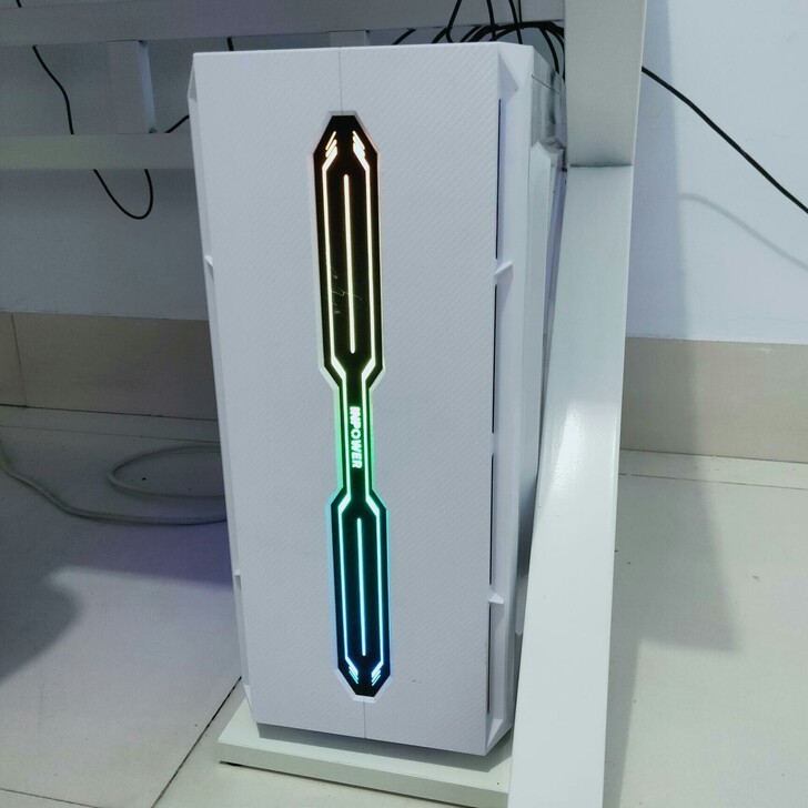 光影机箱,黑金机箱,自带灯条黑金机箱,全新...