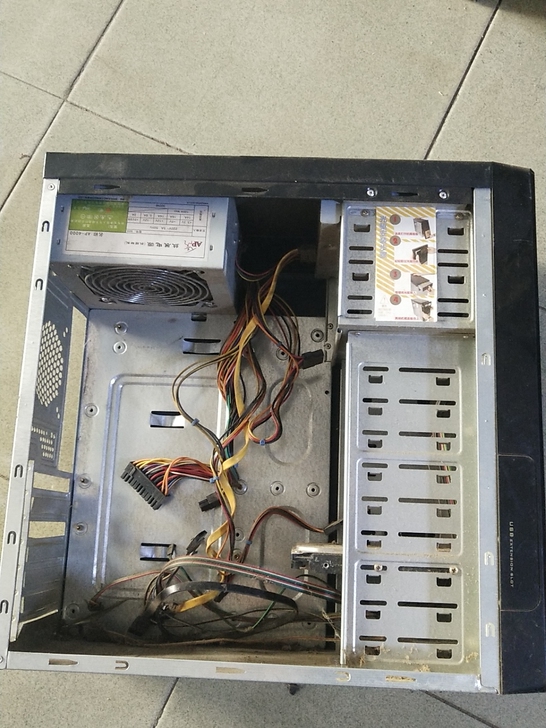 技展机箱九硬盘位三光驱位共12盘位电脑机箱