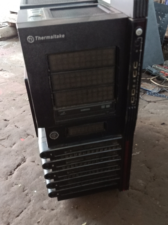 Thermaltake nas电脑机箱 群...