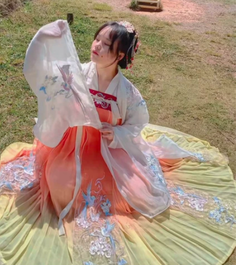 裳云兮原创汉服， 全套入308，出200，...