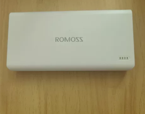 罗马仕充电宝20000mah，分量很足，只...