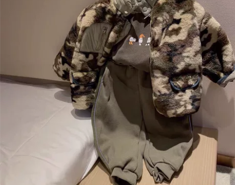 哈沐迷彩服秋冬外套 80码  洗过仅试穿 ...