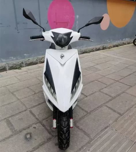 九成新高配版战速电动车，72伏20安大电池...