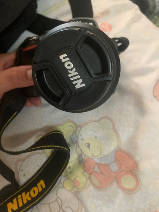 尼康D3200，入门单反，9.9成新，买了...