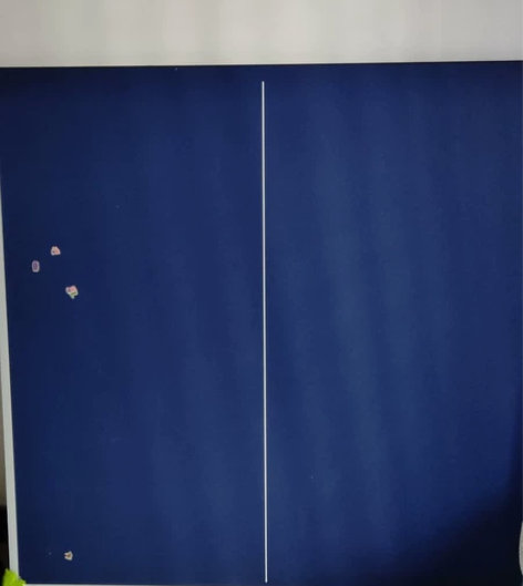 室内乒乓球桌。1付有两块桌面，没有支架。尺...