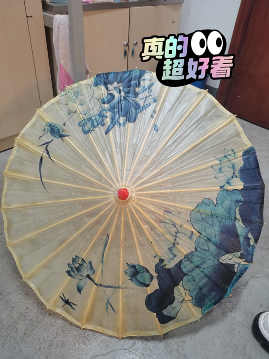 杭州旅游在伞博物馆买的油纸伞，真的超级超级...