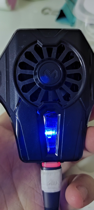 半导体米墨插电手机散热器，制冷效果特别明显...