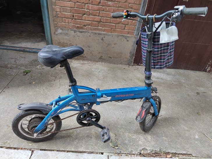 恩斯迈折叠电动自行车，锂电池，买了长期没用