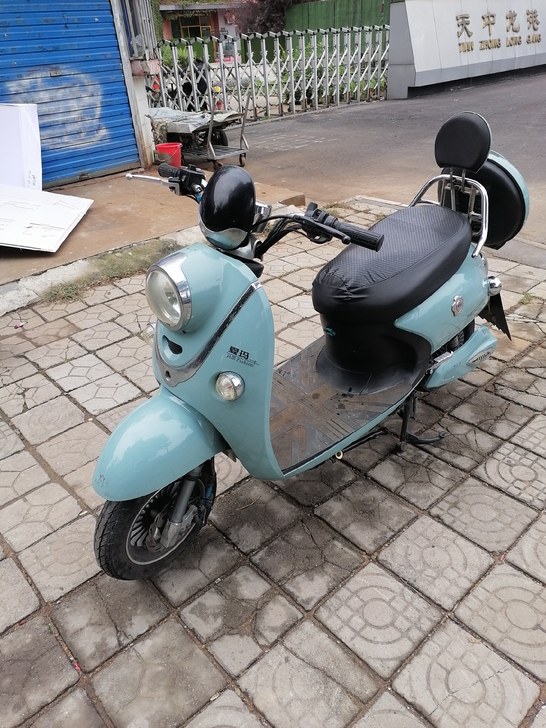 新车二手车都有，各品牌二手电动车，雅迪爱玛...