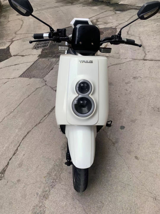 台铃小牛电动车60伏20安满电可以跑50多...