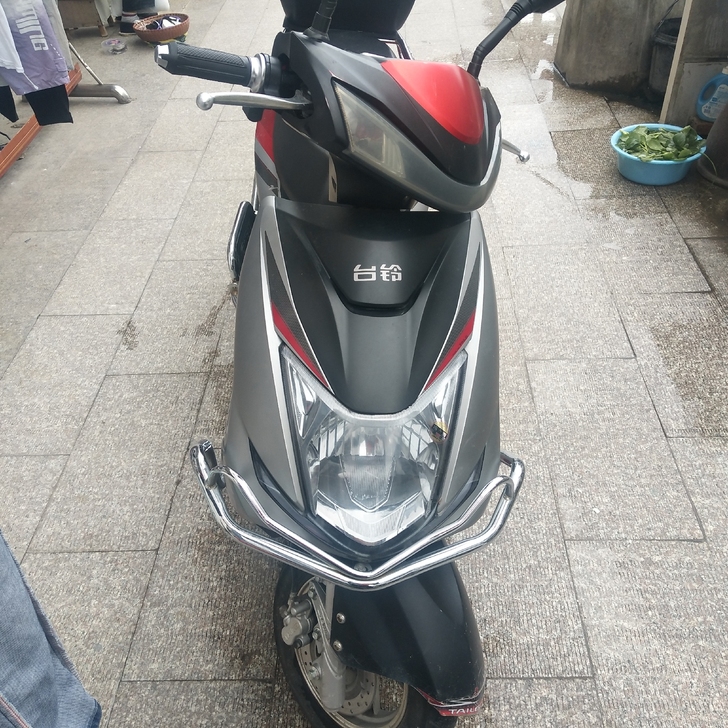 刚买的台铃电动车，刚换的新电瓶可以小刀