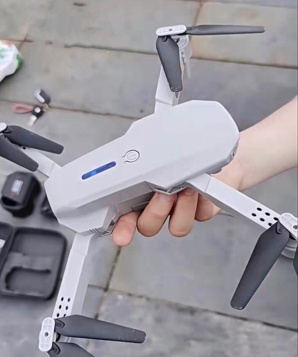 个人闲置全新折叠无人机高清航拍器四轴遥控飞...