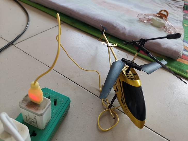 孩子大了不玩了，铝合金机身，带一副扇叶，充...