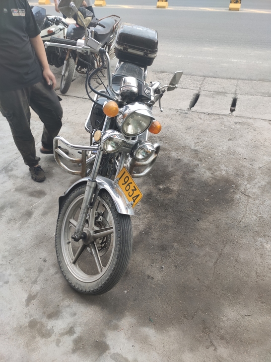 力帆125摩托车 太子把 公里数21000...