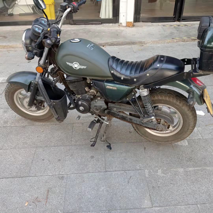 银钢迷你150cc摩托车，实表8000公里...