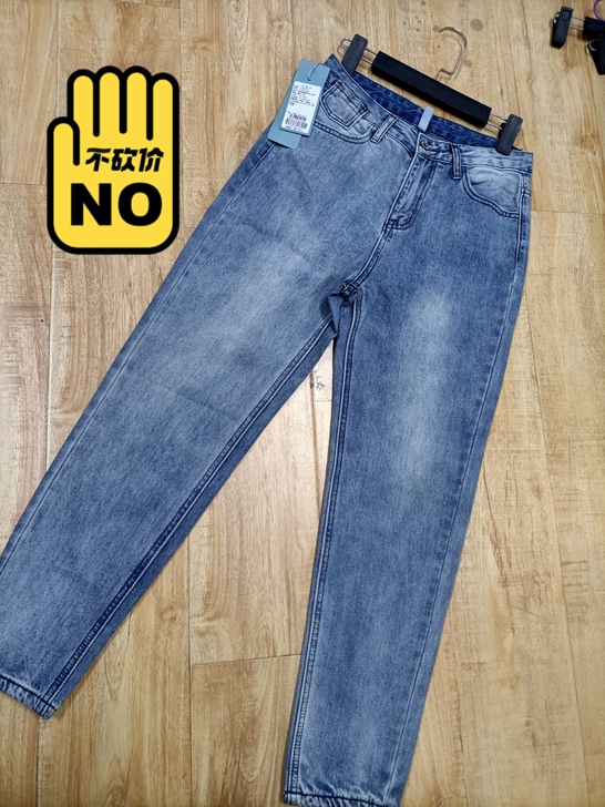 全新 潮款女牛仔裤，带吊牌，L码，腰围2尺...