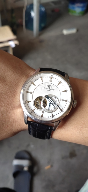 天王机械手表 无任何暗病 型号gs5963...