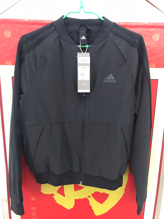 阿迪达斯女款外套