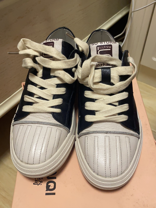 本人鞋子太多了 穿过三次  纯皮36码 售...