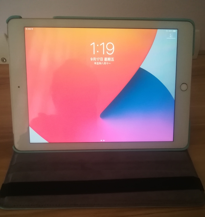 二手苹果平板电脑iPadair2自用网课游...
