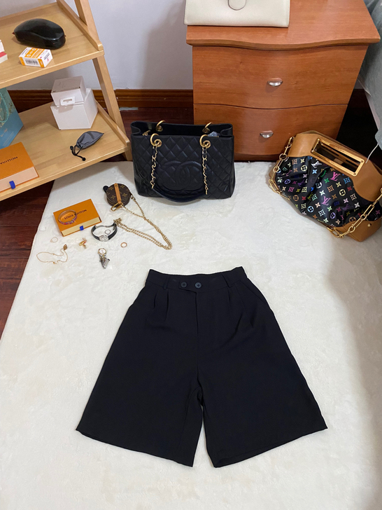 黑色 西装短裤 锦纶面料  透气性好 转给...
