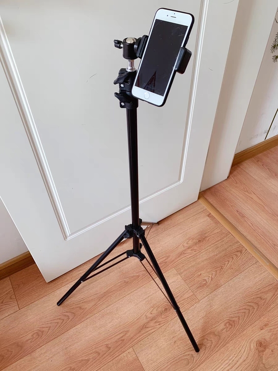 （亏本处理）考研复试落地式多功能手机直播支...