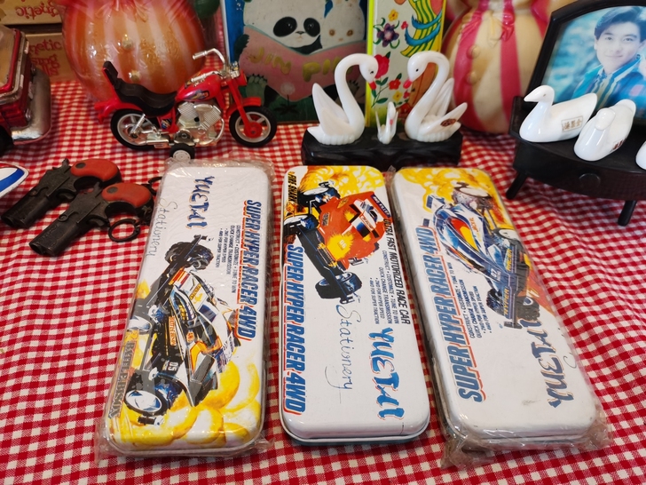 库存90年代四驱车铅笔盒，库存保存的特别好...