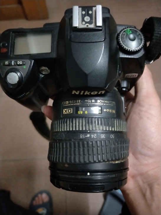 尼康D70带18-70mm镜头成色如图机身...