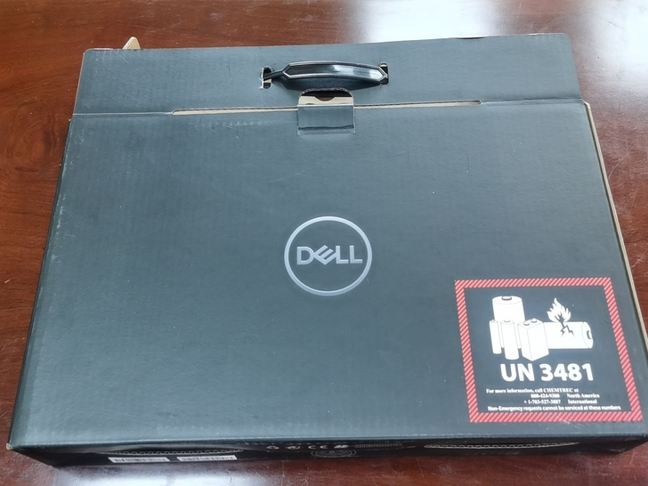 XPS 13寸 9310二合一包装箱，全新...