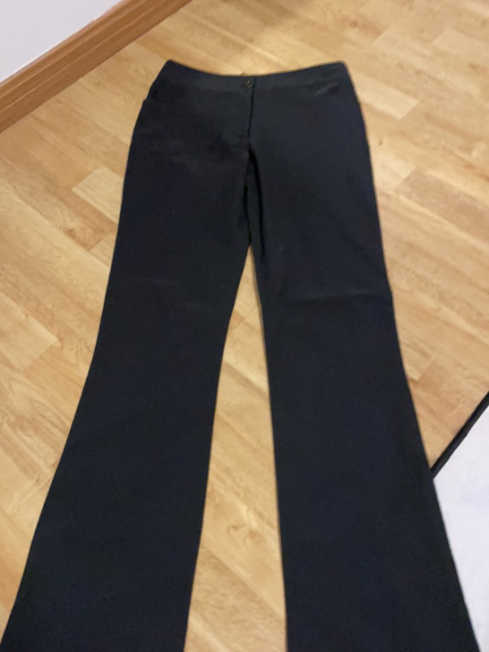 黑色西装长裤 女 品牌型号 25。 做工精细