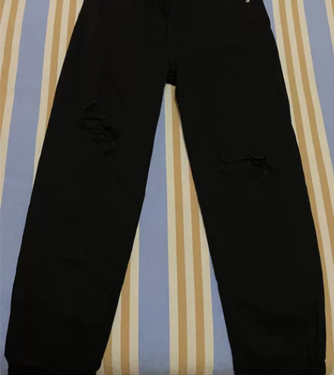 黑色破洞牛仔裤，裤长93，腰围二尺一，喜欢...