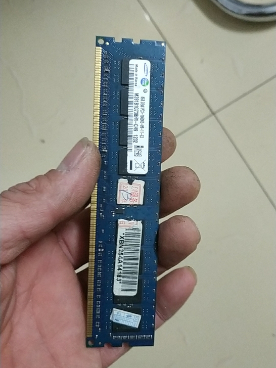 电脑内存，DDR3 1333 8 g.标签...