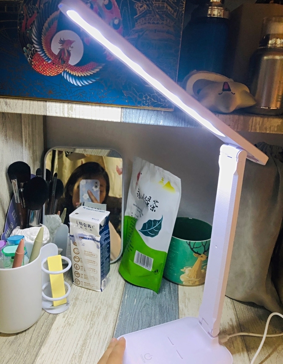 〖低价包邮出〗朋友送的台灯，家里有一个了，...