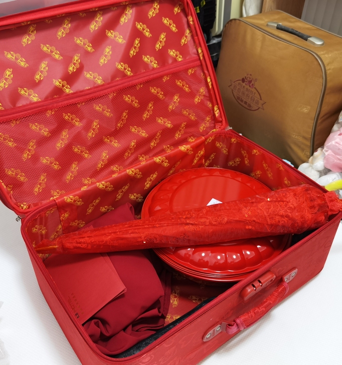 结婚用品付邮送 坐标广东