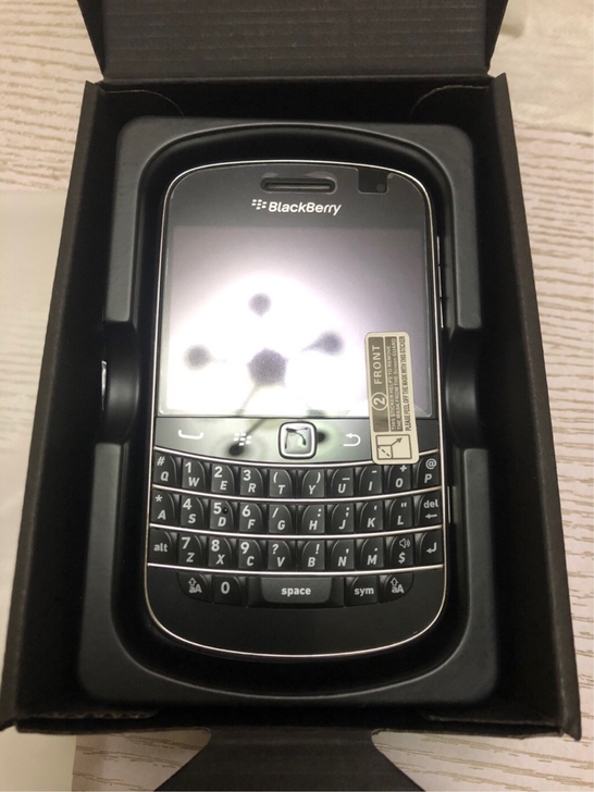 原装99新黑莓9900/9930全网通手机