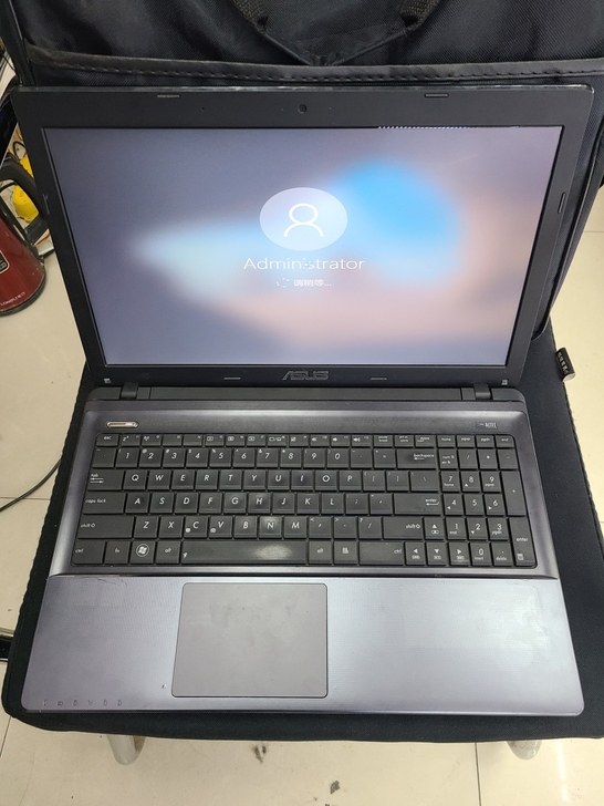 出一台笔记本电脑，型号是华硕k55dr，无...
