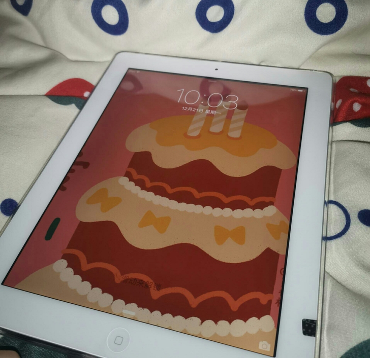 特价iPad 2019款七代 128G 插...