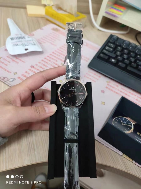 Dw男士手表，40mm表盘，全新的，发票有...