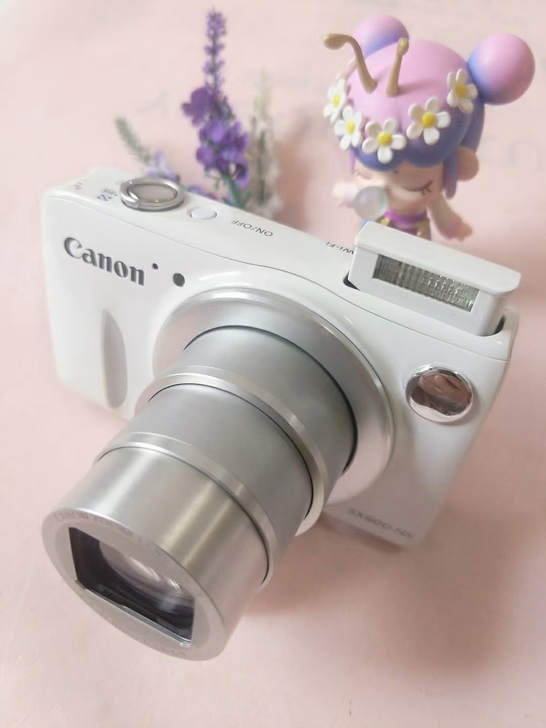 佳能SX600奶白色