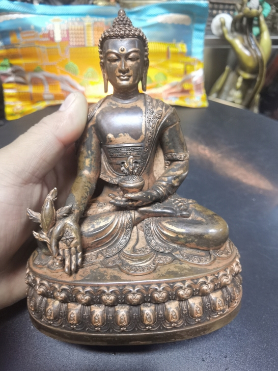 官造大年份铜佛像，藏区供奉痕迹明显，极其殊...