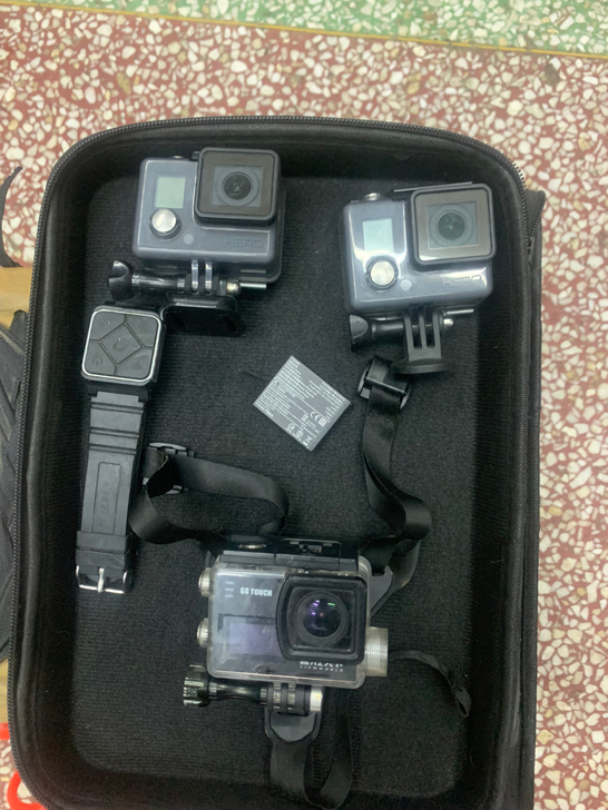gopro运动相机  200块钱一个 不带...