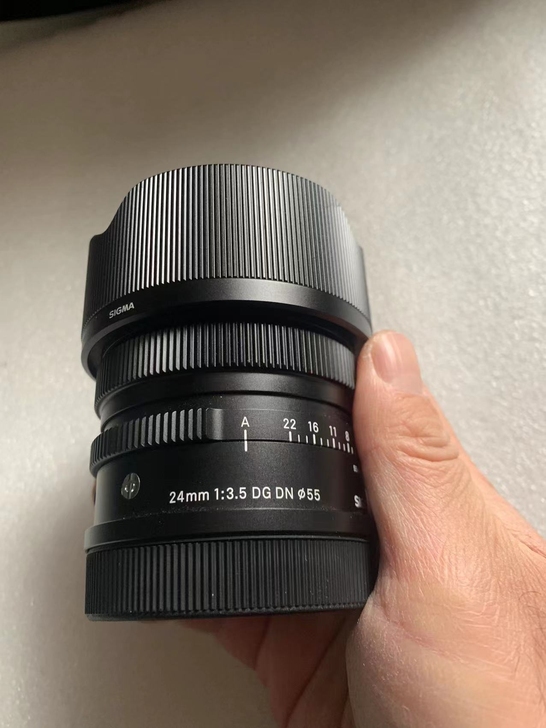 适马24 3.5L口 99新，镜片完美，功...
