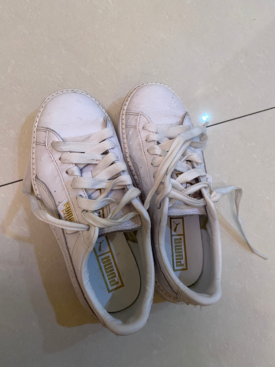 彪马PUMA板鞋，皮质表面，比较厚实，购于...