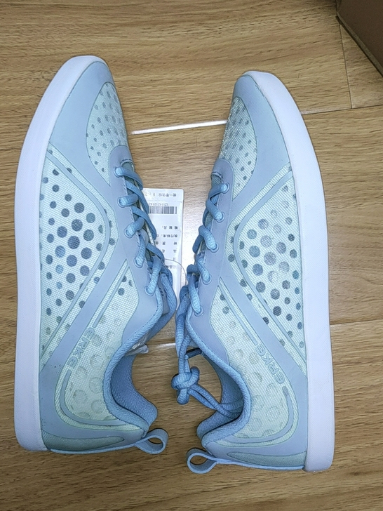 全新鸿星尔克，ERKE，40码，跑鞋，质量...