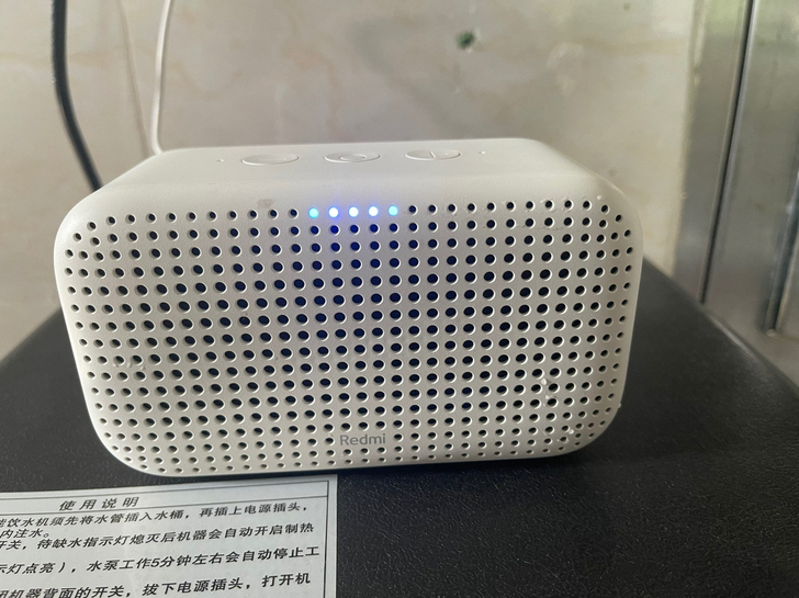 亏本转让小米牌小爱智能语音音箱一个，买回来...