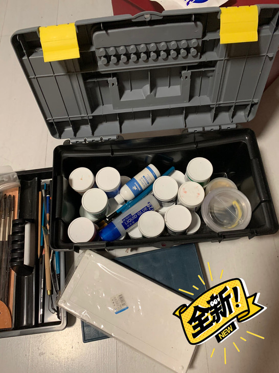 马利牌丙烯颜料、画具箱、狼毫笔